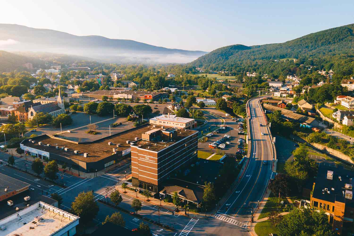 This Berkshires Community Simply Obtained a Captivating New Resort– With Hill Sights, a Swimming Pool, and Cost Effective Nightly Fees